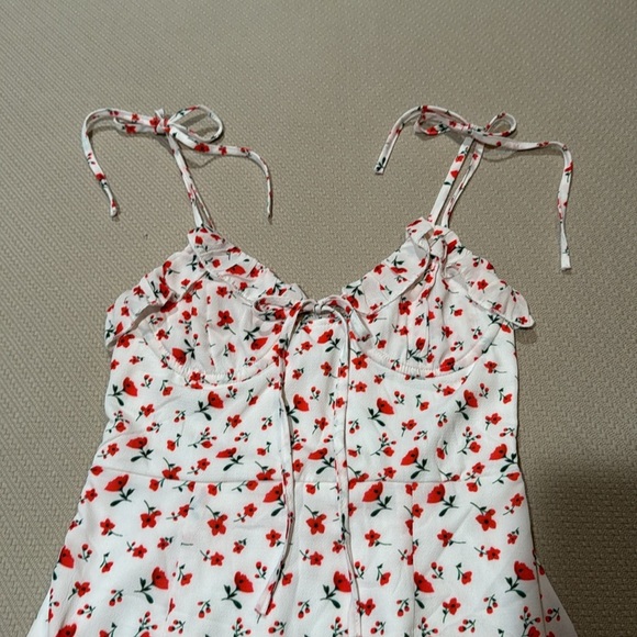 Polly Cute Dress - Picture 2 of 14